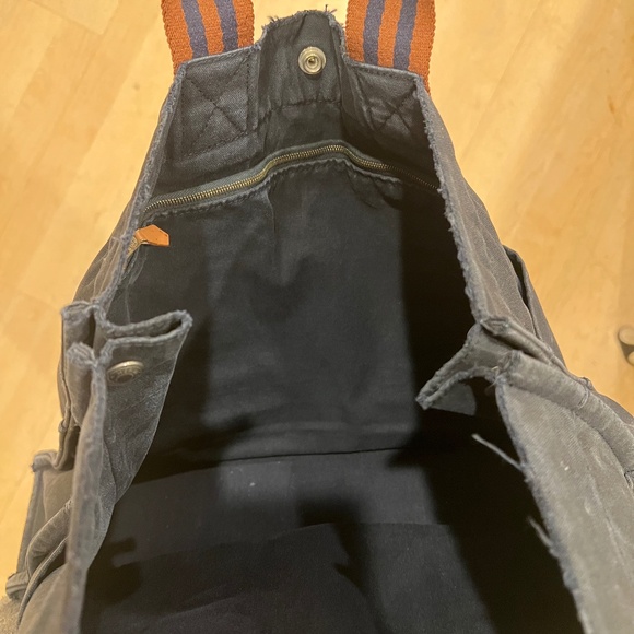 Hermès Fourre Tout MM Canvas Tote Bag - major callout - Picture 5 of 6